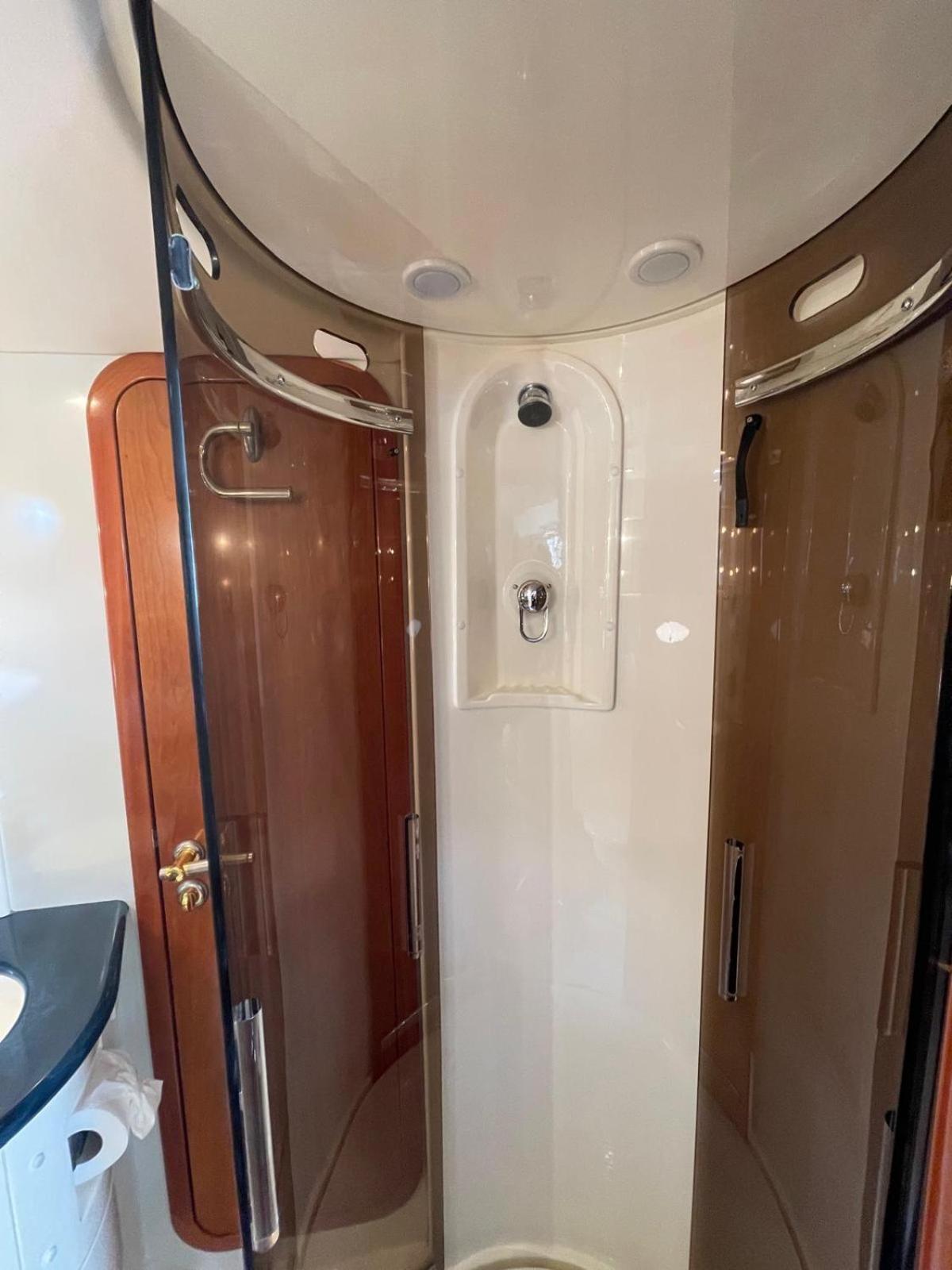 Boat Accommodation Ltd Торки Экстерьер фото