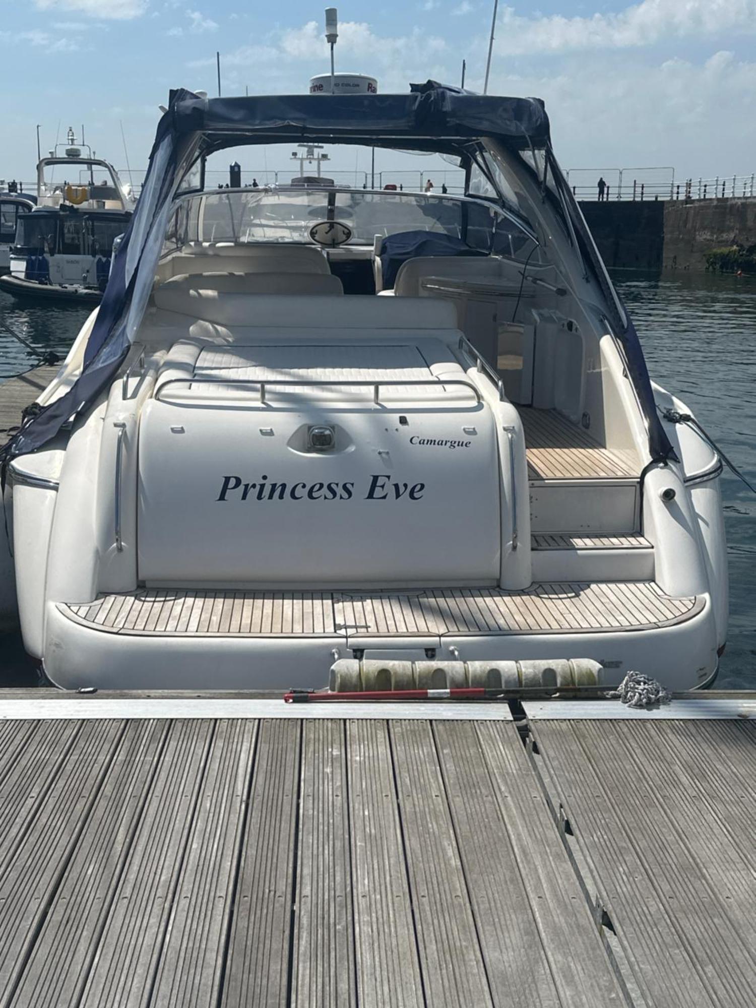 Boat Accommodation Ltd Торки Экстерьер фото