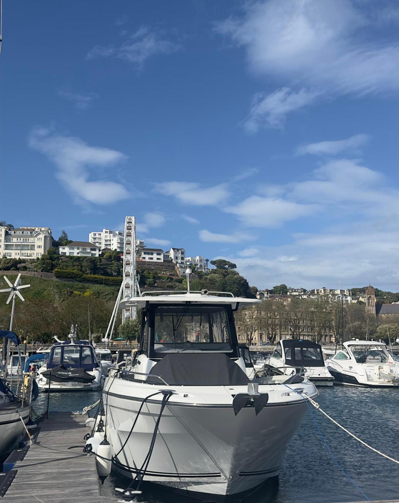 Boat Accommodation Ltd Торки Экстерьер фото