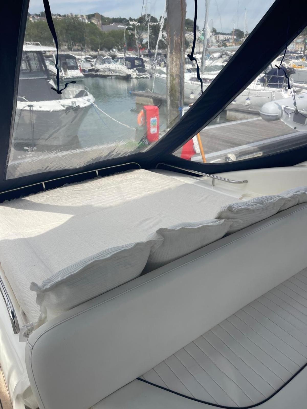Boat Accommodation Ltd Торки Экстерьер фото